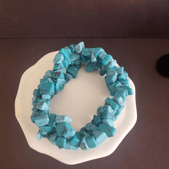 2005 Avon Faux Turquoise Chip‎ Stretch Bracelet NIB - Picture 4 of 8